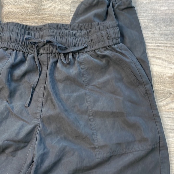 Express Women’s High Waisted Soft Drawstring Jogger Pant, size XS - Picture 5 of 12